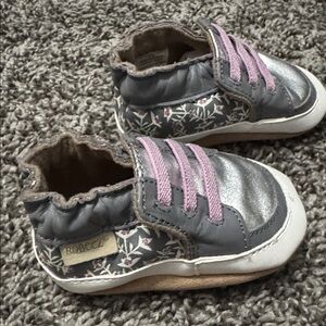 Robeez Baby Girls Sassy Sophie Shoes - Grey